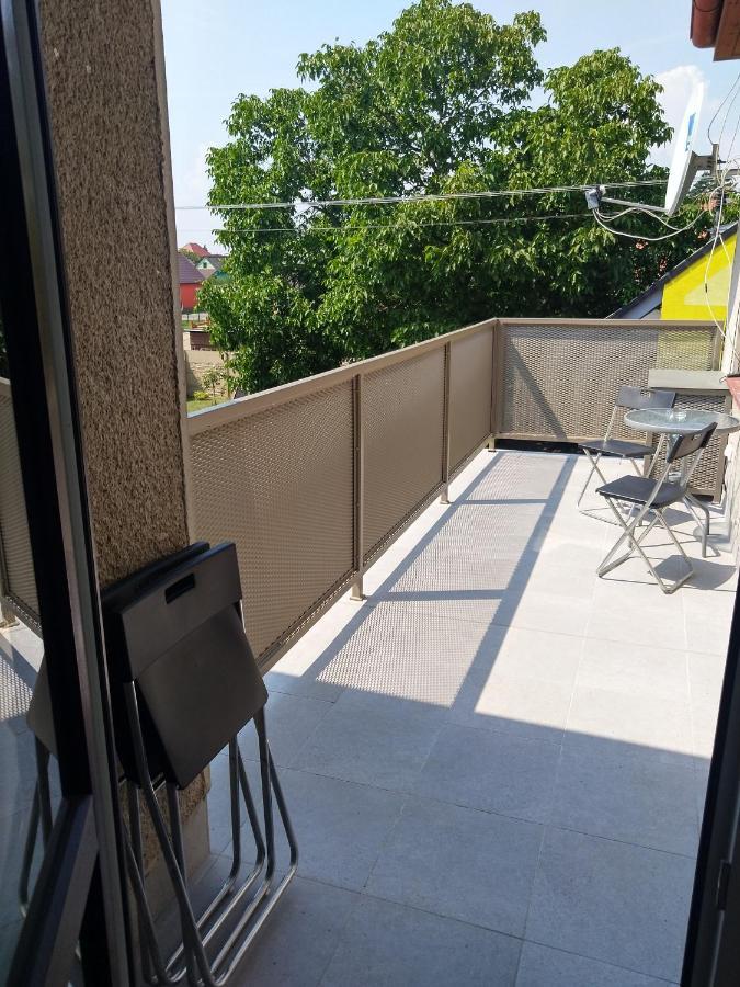 Alisa Apartments Kostomlaty nad Labem Eksteriør bilde