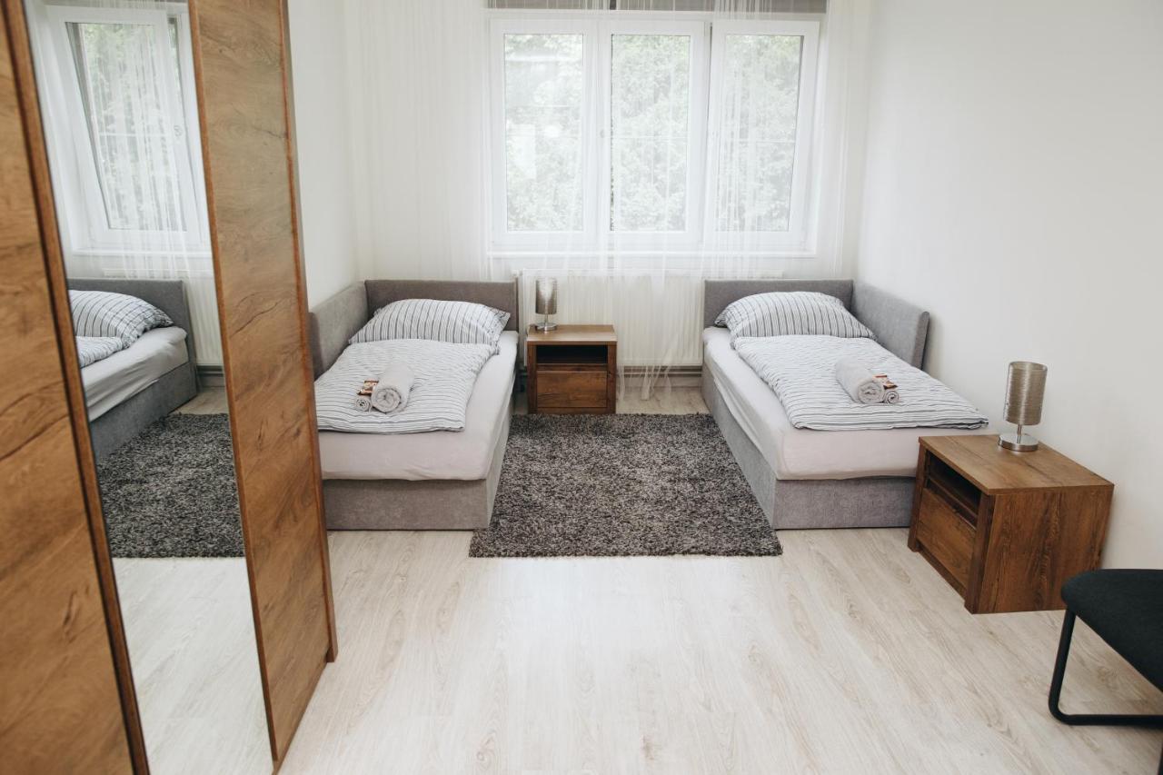 Alisa Apartments Kostomlaty nad Labem Eksteriør bilde